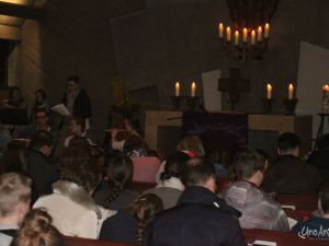 UA160220kerkdiensten en singin11.JPG